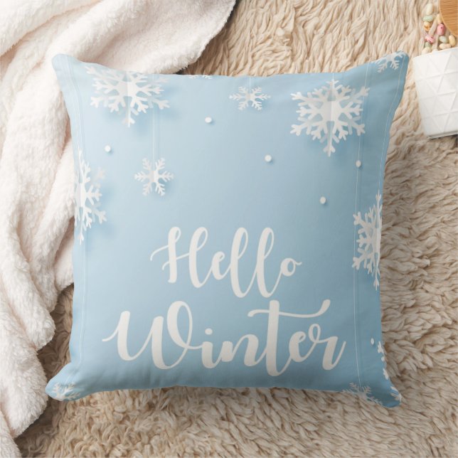 Elegant Snowflake Pillow in Soft Blue Kudde (Filt)