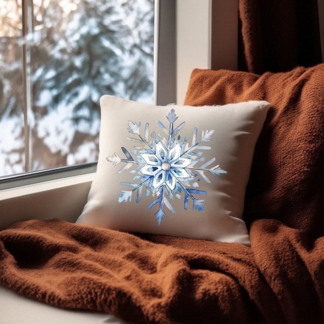 Elegant Snowflake Watercolor Dekorativ kudde (Elegant Snowflake Watercolor Throw Pillow)