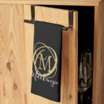 Elegant Snyggt Monogram skript Namn Black Guld Kökshandduk<br><div class="desc">Elegant, personlig för kökshanddukar av snyggt med ett dekorativt monogram eller initialt i guld med ett handskrivet skript namn i chic i vitt mot en redigerbar svart bakgrund. ÄNDRINGAR: Ändra bakgrunden till färg, välj en bildbakgrund för stil eller ändra teckensnittet stil, färg, storlekare och placering genom att klicka på ANPASSA...</div>