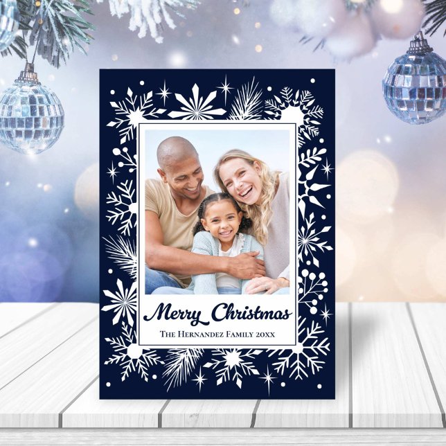 Elegant Snyggt Navy Snowflake Family Photo Julkort (Elegant Stylish Navy Snowflake Family Photo Holiday Card)