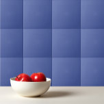 Elegant solid färg-slam Amparo Blue Kakelplatta<br><div class="desc">Elegant solid utformning av färg vanlig Amparo Blue.</div>