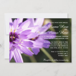 Elegant, söt lila daisy blomma sommaren bröllop inbjudningar