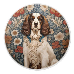 Elegant Spaniel På Blommig Bakgrund Knopp