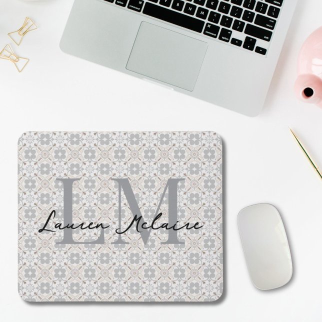 Elegant spansk kakelmonogram skriptnamn musmatta (mousepad with elegant spanish tile design and custom monogram and script name personalization)