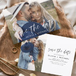 Elegant Spara det manuella fotot för datum Spara Datumet<br><div class="desc">Handskrivna budgetkort för Bröllop spara datum som har ett foto på framsidan och baksidan. Korten Save the Date Fall,  Autumn,  Winter,  Vår eller Summer innehåller en modern handskriven typografi med kursiva skript som är elegant,  enkel och modern till använda efter att du har minimalistisk enkel bröllopsdag firande.</div>