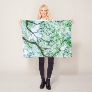 Elegant Spooky Lövs & Grenar Fleece Blanket