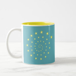 Elegant Stars Spiral på Teal & Monogram Två-Tonad Mugg
