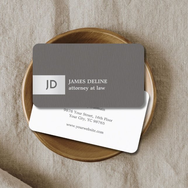 Elegant Struktur Grått Silver Monogram Attorney Visitkort (Skapare uppladdad)