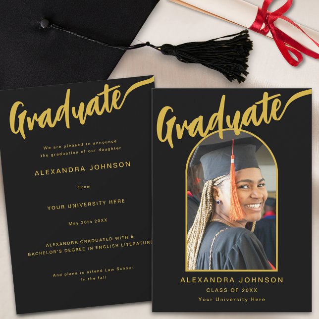 Elegant Student Photo Arch Black och Guld Meddelande (Minimalist black and gold elegant script graduate photo arch Graduation announcement card)