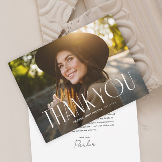 Elegant Student Typography Photo Studenten Tack Kort (Elegant typography photo graduation thank you card.)