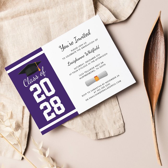 Elegant Studentfirande Lila 2026 Studentfest Inbjudningar (Graduation 2024 Script Modern Party Invitation)
