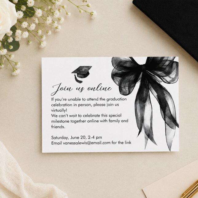 Elegant svart bow coquette-examenfest tilläggskort (Modern Black Bow Coquette Graduation Party Enclosure Card)