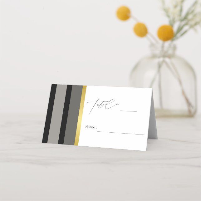 Elegant Svart Grå Guld Ränder Typografi Bröllop Placeringskort (Framsida)
