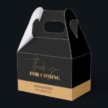 Elegant svart och guld födelsedags tack presentaskar<br><div class="desc">Välkommen dina gäster med den sofistikerade presentkartongen Black Gold Chic Elegant Favor Box, en perfekt blandning av djup svart och strålande guld som ger en chic och elegant touch till alla födelsedagsfiranden. Framsidan visar “tack för att du kom” i skimrande guld på en slank svart bakgrund, medan den nedre bandet...</div>
