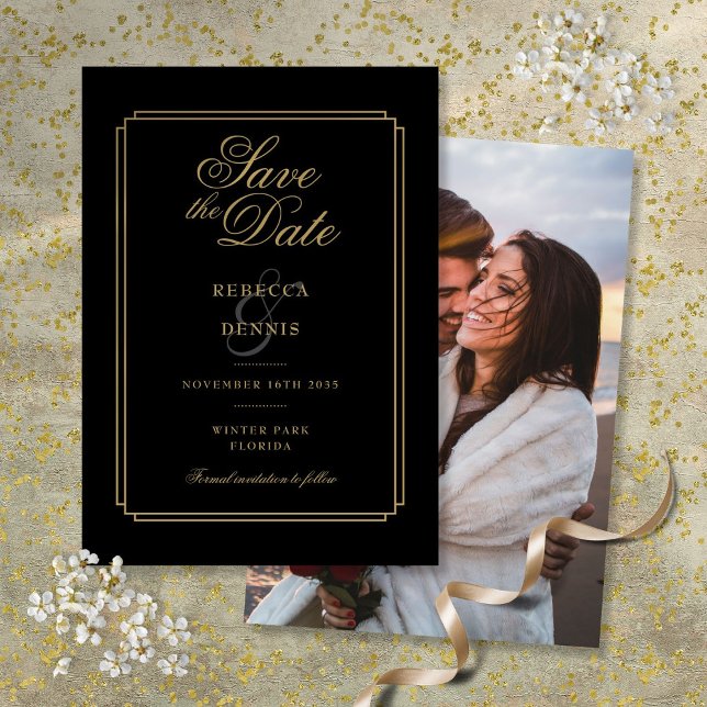 Elegant svart och guld script Art Deco foto bröllo Spara Datumet (Chic Black and Gold Script Art Deco Photo Wedding Save The Date)