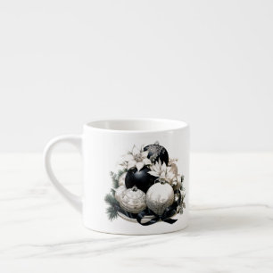 Elegant svart och vit elfenben julprydnad espressomugg