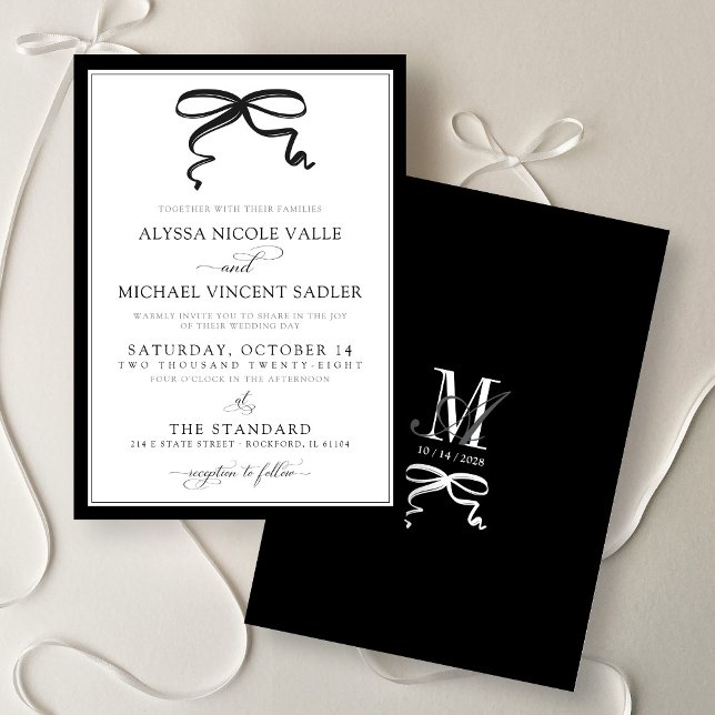 Elegant svart och vit slinga Enkel modern bröllop Inbjudningar (Elegant modern black and white bow simple calligraphy script minimalist monogram wedding invitation)