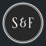 Elegant Svart och vitt kuvertförsegling i monogram Runt Klistermärke<br><div class="desc">Kuvertförseglingar i Svarta bröllop.</div>