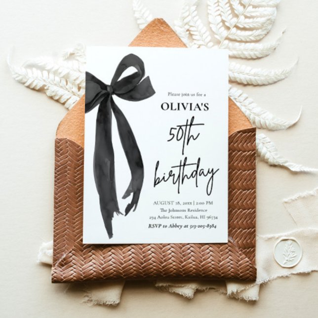 Elegant Svart vattenfärgsruta, 50:e Födelsedagsfes Inbjudningar (Watercolor Modern Elegant Coquette Black Bow Photo 50th Birthday Party Invitation)
