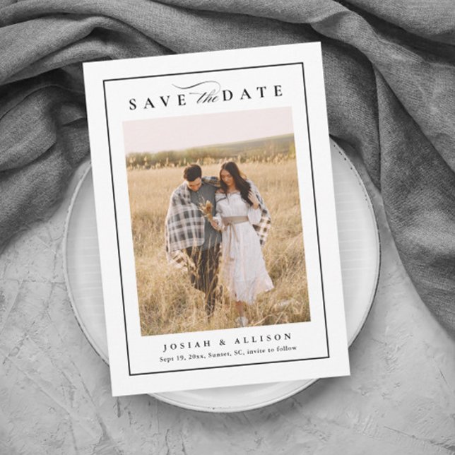 Elegant svart & vit fotobryllupps-spara-datum (Elegant black and white photo wedding save the date magnetic card.)