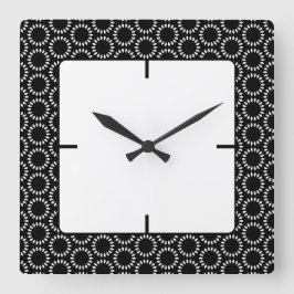 Elegant svart-vit kronblad Mandala-mönster Fyrkantig Klocka