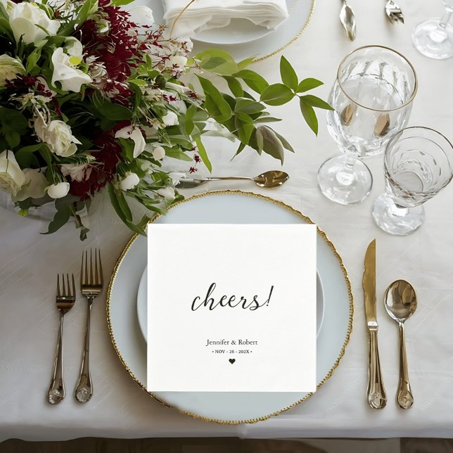 Elegant svart & vit minimalistisk bröllopsdekor  pappersservett (Enhance your celebrations with our Romantic Calligraphy Monogram Napkins)