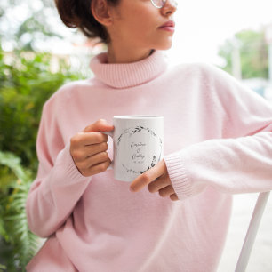 Elegant Svartvit Blommigt Utandningsluft Bröllop A Kaffemugg