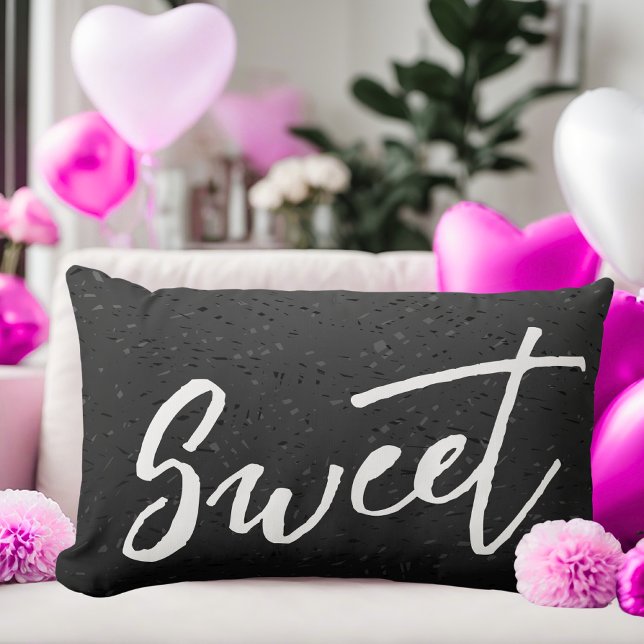 Elegant Svartvit sötningsdesign Lumbarkudde (Elegant Black and White Sweet Design Lumbar Pillow)