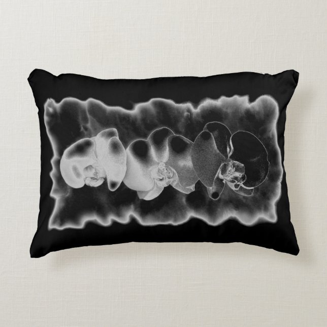 Elegant svartvit tropiska orkidéer blommigt prydnadskudde (Framsidan)