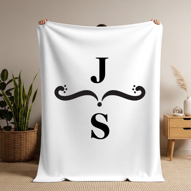 Elegant Svartvitt Monogram Initialer Inline Fleecefilt (Elegant Black and White Monogram Initials Inline Fleece Blanket)