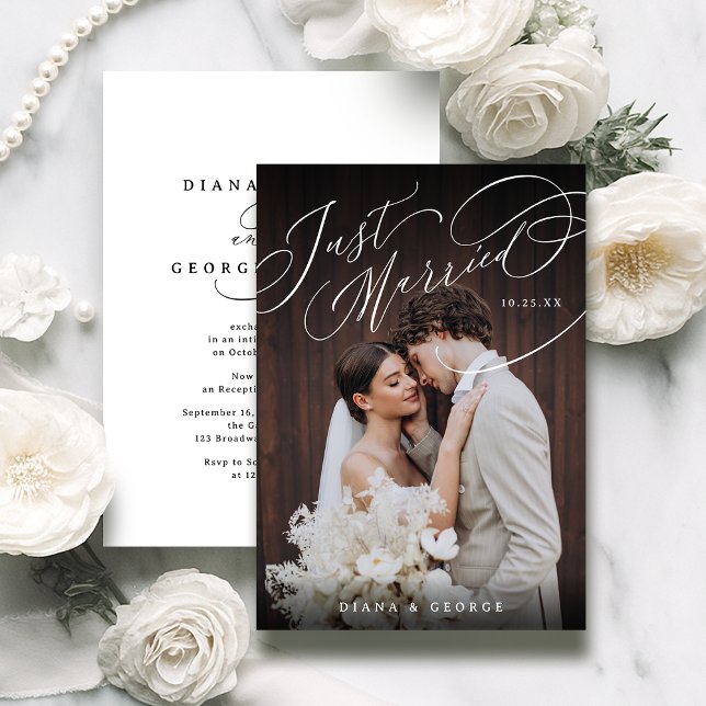 Elegant Swirl Script Just Married Photo Reception Inbjudningar (Timeless Typography Just Married Photo Reception Invitation)