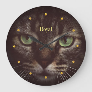 Elegant tabby katt och gyllene prickar stor klocka