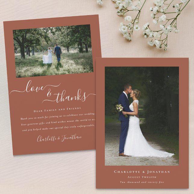 Elegant tack Bröllop 2 Photo Terracotta Kort (Modern elegant calligraphy script love and thanks 2 photo wedding thank you terracotta flat card)