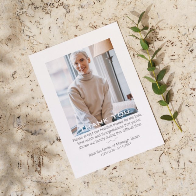 Elegant tackkort för begravningsfirande av livet tack kort (Skapare uppladdad)