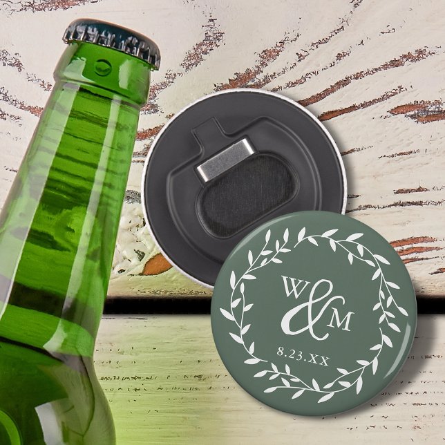 Elegant tallrik grön blomsterkrans monogram flasköppnare (Elegant Pine Green Floral Wreath Monogram Bottle Opener)