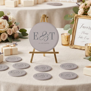 Elegant Taupe Bröllopspar Initialer Magnet