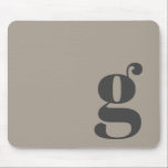 Elegant Taupe Brown Grått Minimalist Retro Monogra Musmatta<br><div class="desc">Elegant Taupe Brown Grått Minimalist Retro Monogram musslad</div>