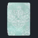 Elegant Teal and White Damask iPad Mini Skydd<br><div class="desc">Vit fuktig filigree och blommönster på mjukt skuggad pastellbakgrund.</div>
