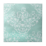 Elegant Teal Damask Tile Kakelplatta<br><div class="desc">Vit fuktig filigree och blommönster på mjukt skuggad pastellbakgrund.</div>
