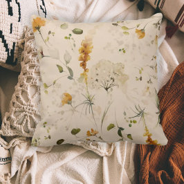 Elegant Trädgård med Vilda Blommor Kudde