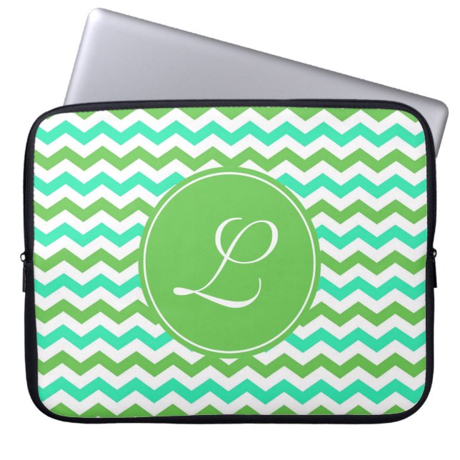 elegant, trendig grönt chevron zigzag monogram laptop fodral (Framsidan)