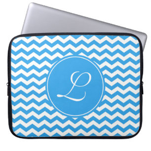 elegant, trendig, ljusblå himmel-chevronmonogram laptop fodral