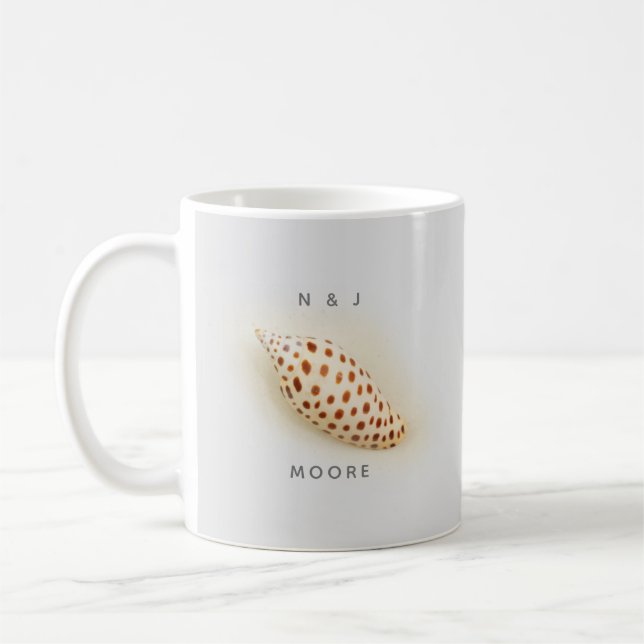 Elegant Tropical Junonia Florida Beach Snäcka Namn Kaffemugg (Vänster)