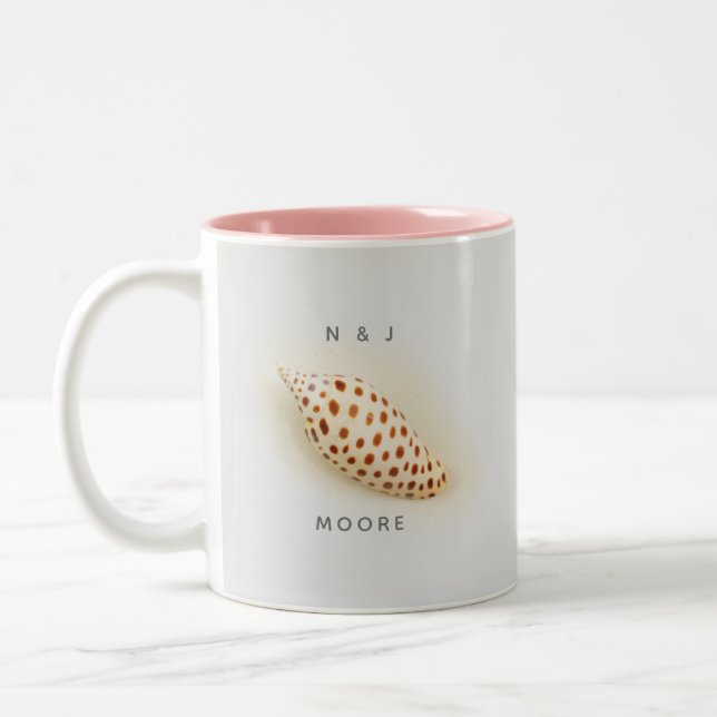 Elegant Tropical Junonia Florida Beach Snäcka Namn Två-Tonad Mugg (Vänster)