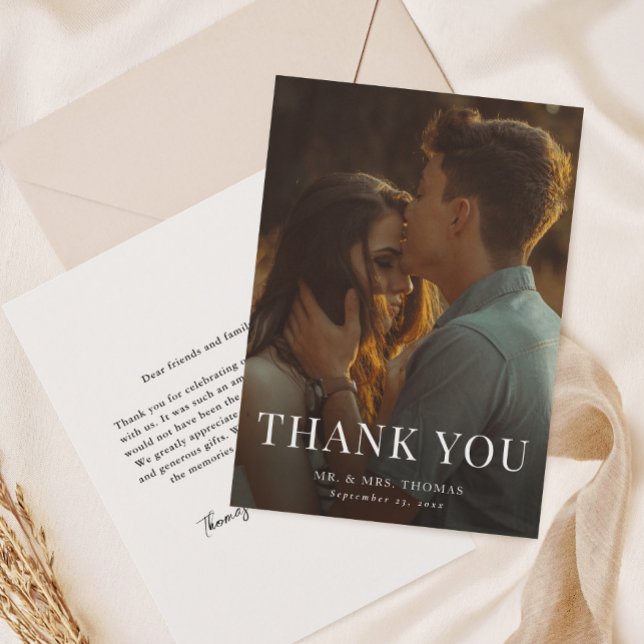 Elegant Typ Minimal Foto  Tack Kort (Simple Type Overlay Photo Thank You Cards.)