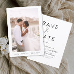 Elegant Typografi Spara datum för fotominimalistis Spara Datumet<br><div class="desc">Bröllop spara datum-kort med foto på framsidan. Spara datumkorten innehåller en modern handskriven kursiv skripttypografi som är elegant,  enkel och modern till använda efter att du har minimalistisk enkel bröllopsdag firande.</div>