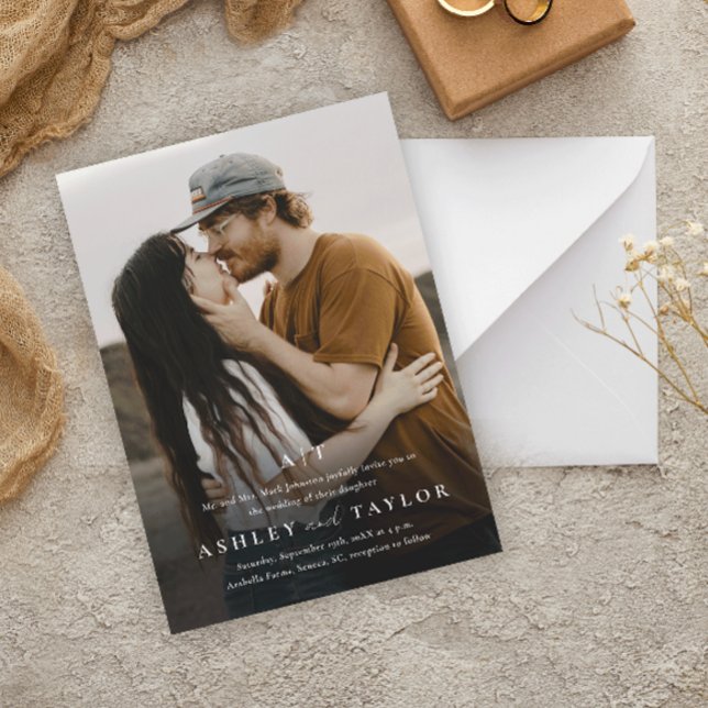 Elegant Typs Monogram Foto Bröllop Inbjudan Vykort (Skapare uppladdad)