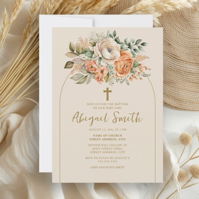 Elegant valbåge rosa blommande dop för lilla flick inbjudningar (Peach and cream watercolor floral baby baptism invitation)