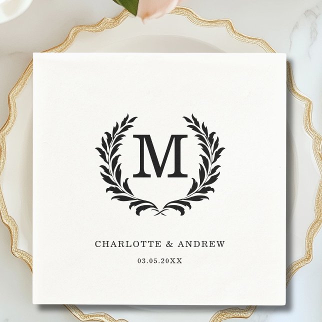 Elegant Vapensköld Monogram White Bröllop Pappersservett (Elegant Crest Monogram White Wedding Napkins)
