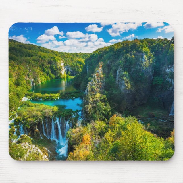 Elegant vattenfallsscen, Kroatien Musmatta (Framsidan)